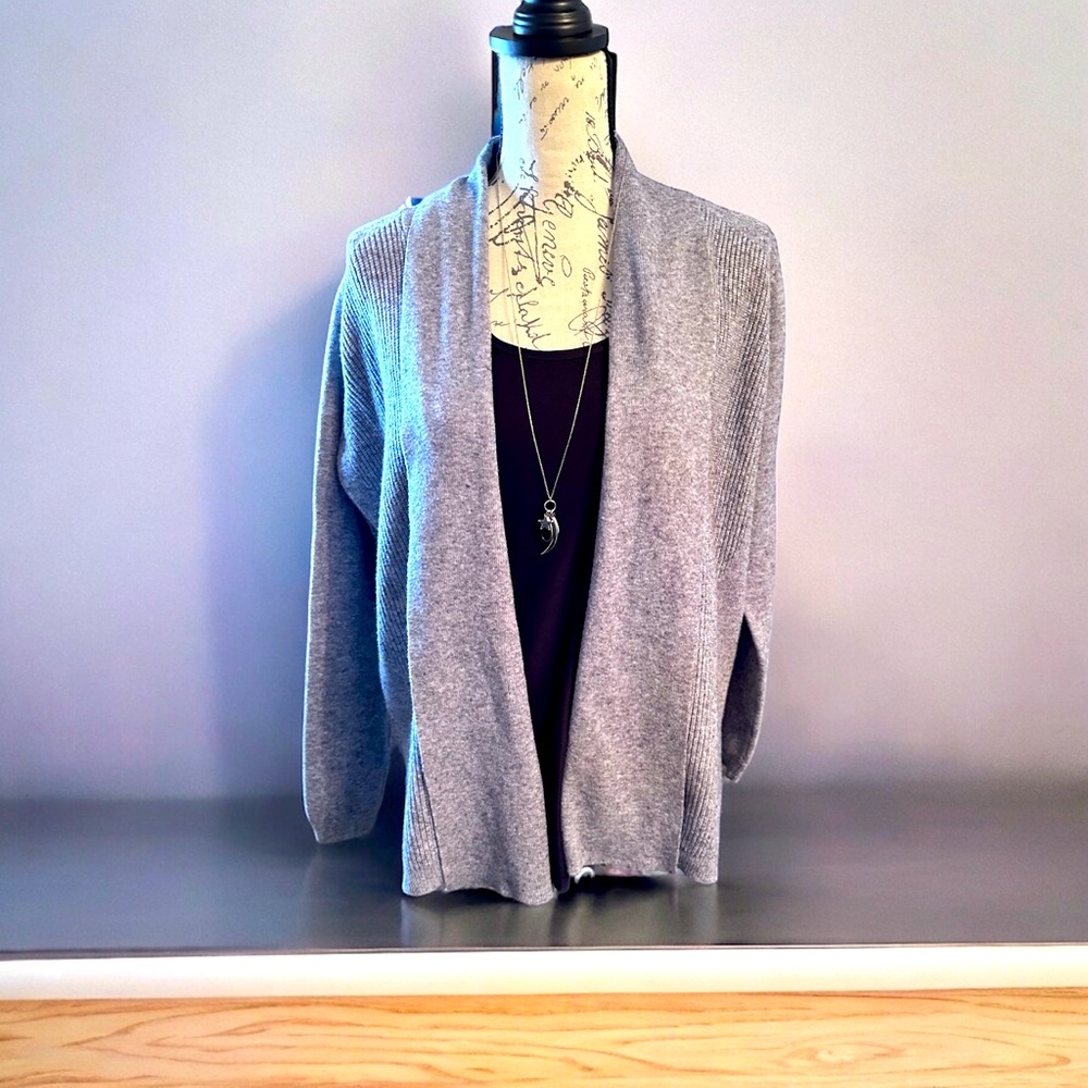 Cyrus Gray Cardigan Size XL❤️‍🔥